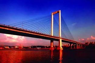 南宁大桥吃瓜视频,桥上桥下皆成焦点