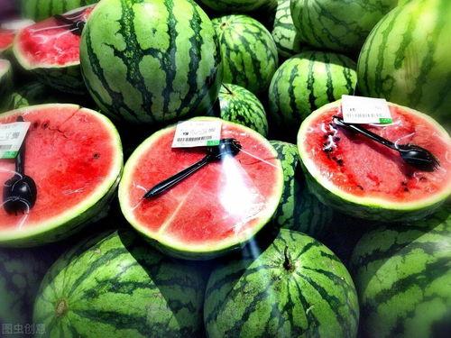 二瓜吃瓜吃到自己,意外成为瓜中瓜王